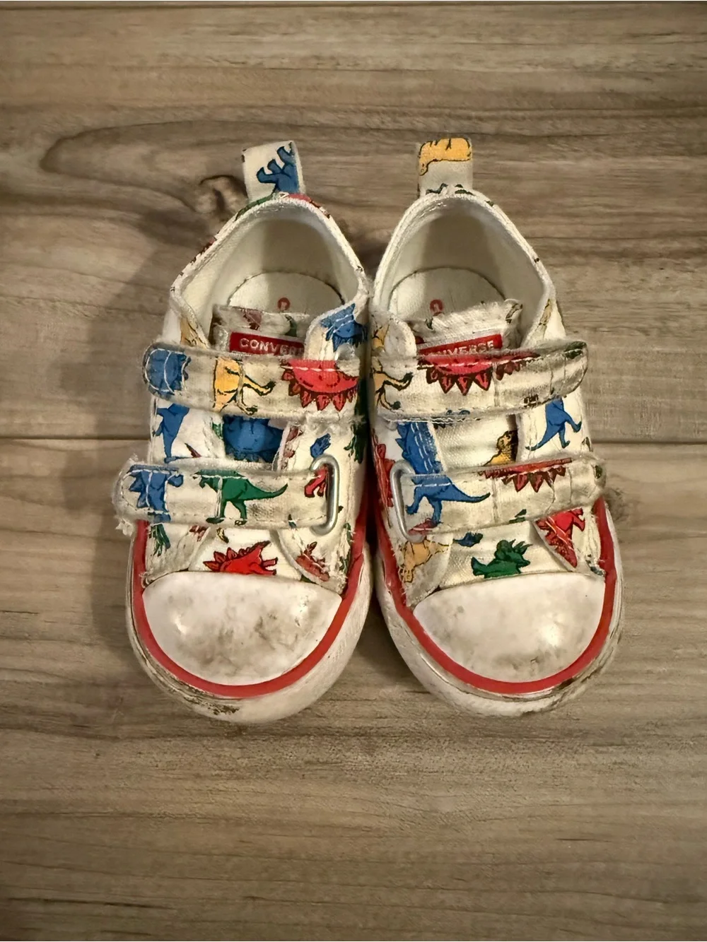 Converse Kids White Dinosaur Print Velcro Sneakers Size 4